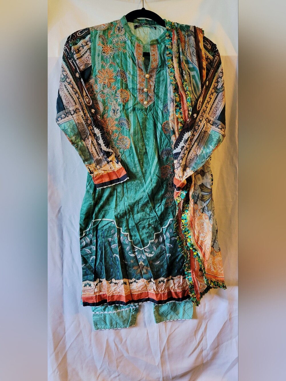 PAKISTANI Kameez Shalwar & Dupatta Set